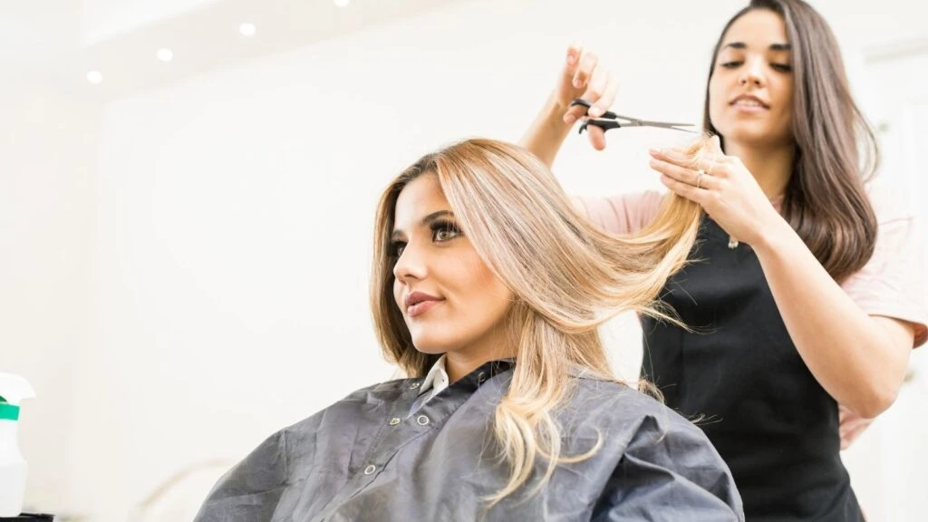 Kuaförlerdeki büyük tehlike! Bulaşıcı hastalıklar toplanıyor