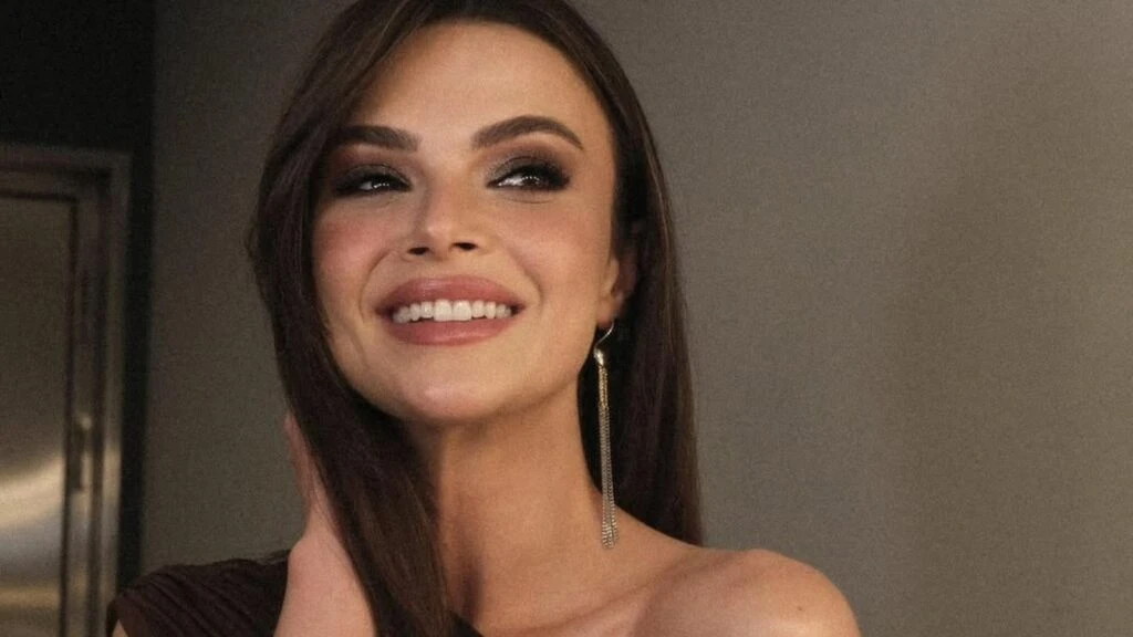Sinem Ünsal Cannes Film Festivali'ne gidiyor!