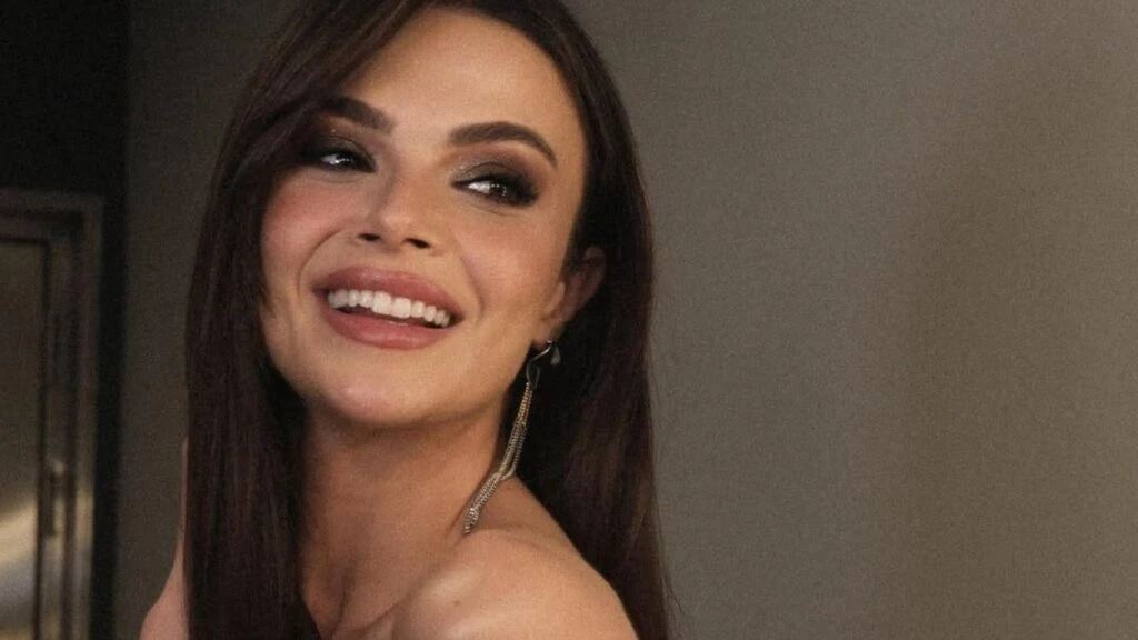 Sinem Ünsal Cannes Film Festivali'ne gidiyor!