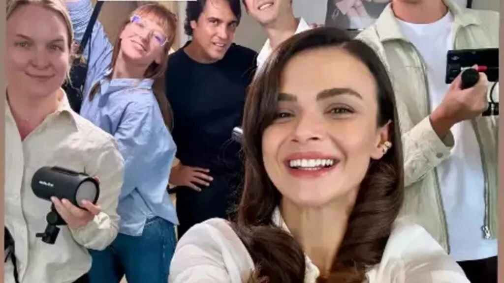 Sinem Ünsal Cannes yolcusu! Kırmızı halıda göz kamaştırmaya hazırlanıyor