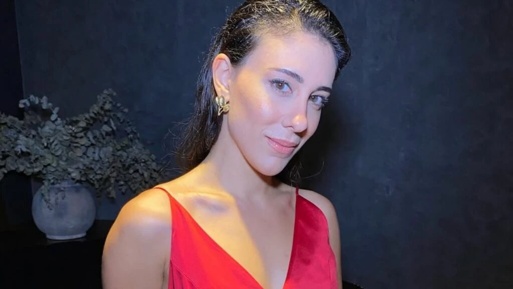 Çift Kişilik Oda dizisinin Melike’si Hivda Zizan Alp kimdir? Oyuncunun yaşı ve kariyeri araştırılıyor