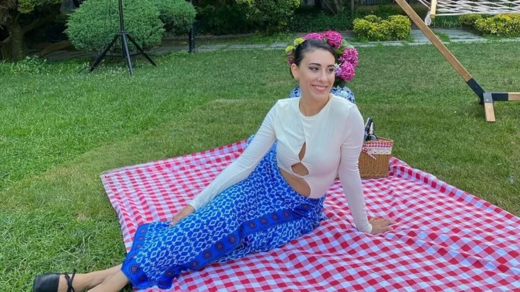 Çift Kişilik Oda dizisinin Melike’si Hivda Zizan Alp kimdir? Oyuncunun yaşı ve kariyeri araştırılıyor