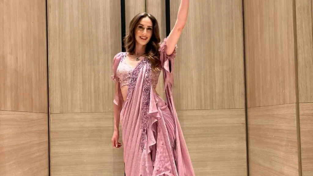 İdil Bilgen Miss Worl’de çeyrek finale yükseldi! İngiltere güzeli yarışmayı bıraktı