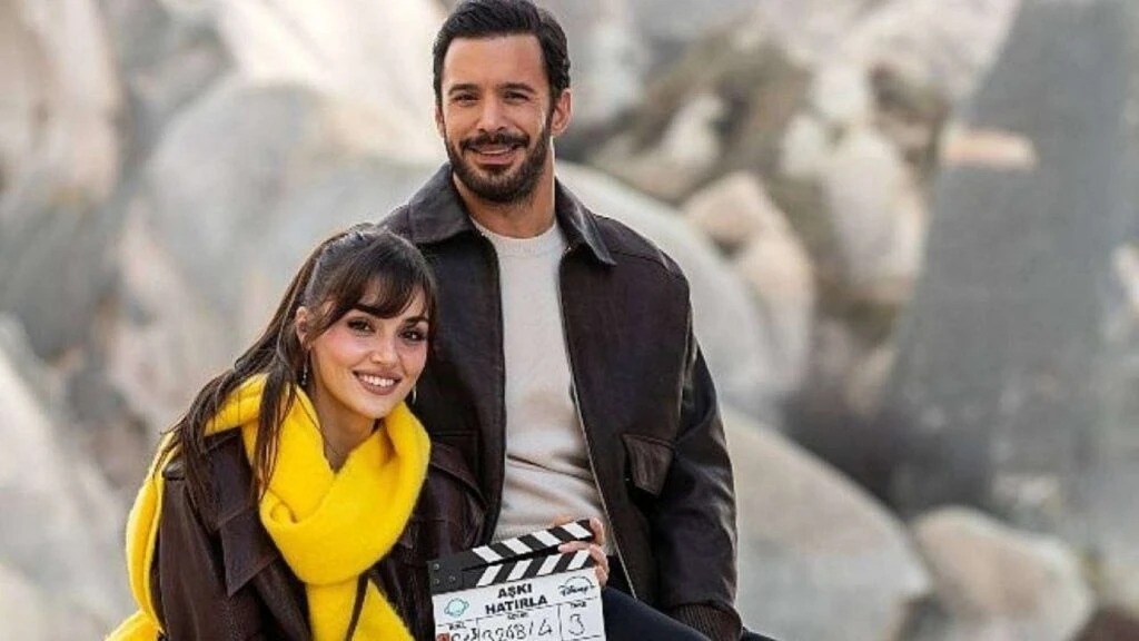 Hande Erçel ve Barış Arduç yeniden partner mi oluyor? İkili “Queen Of Tears” dizisinde bir araya geliyor!