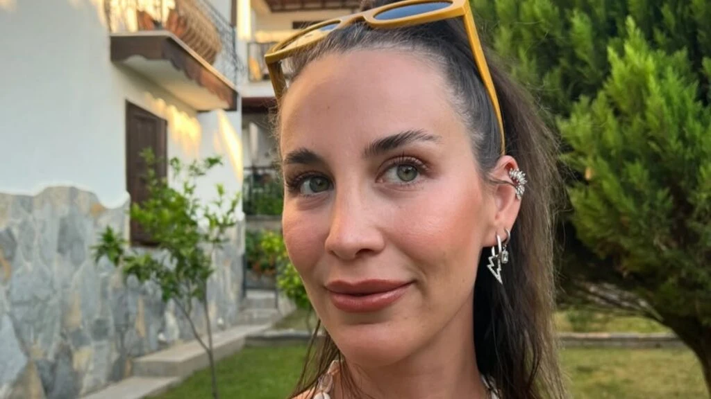 Efecan Dianzenza eşi kimdir? Duygu Dianzenza kaç yaşında mesleği ne? 