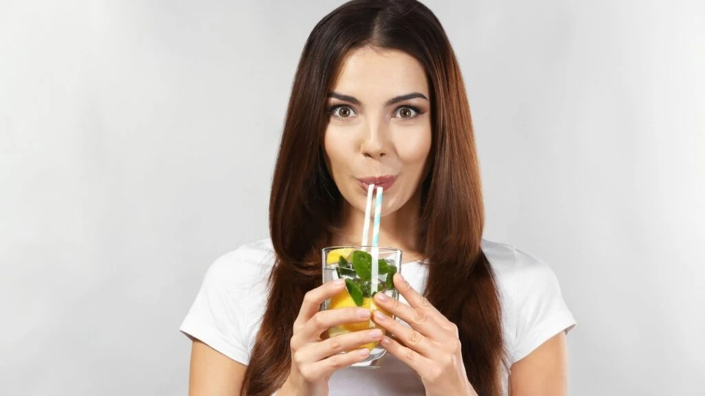 Limonlu suya ekleniyor! Bu malzeme metabolizmanızı harekete geçiriyor