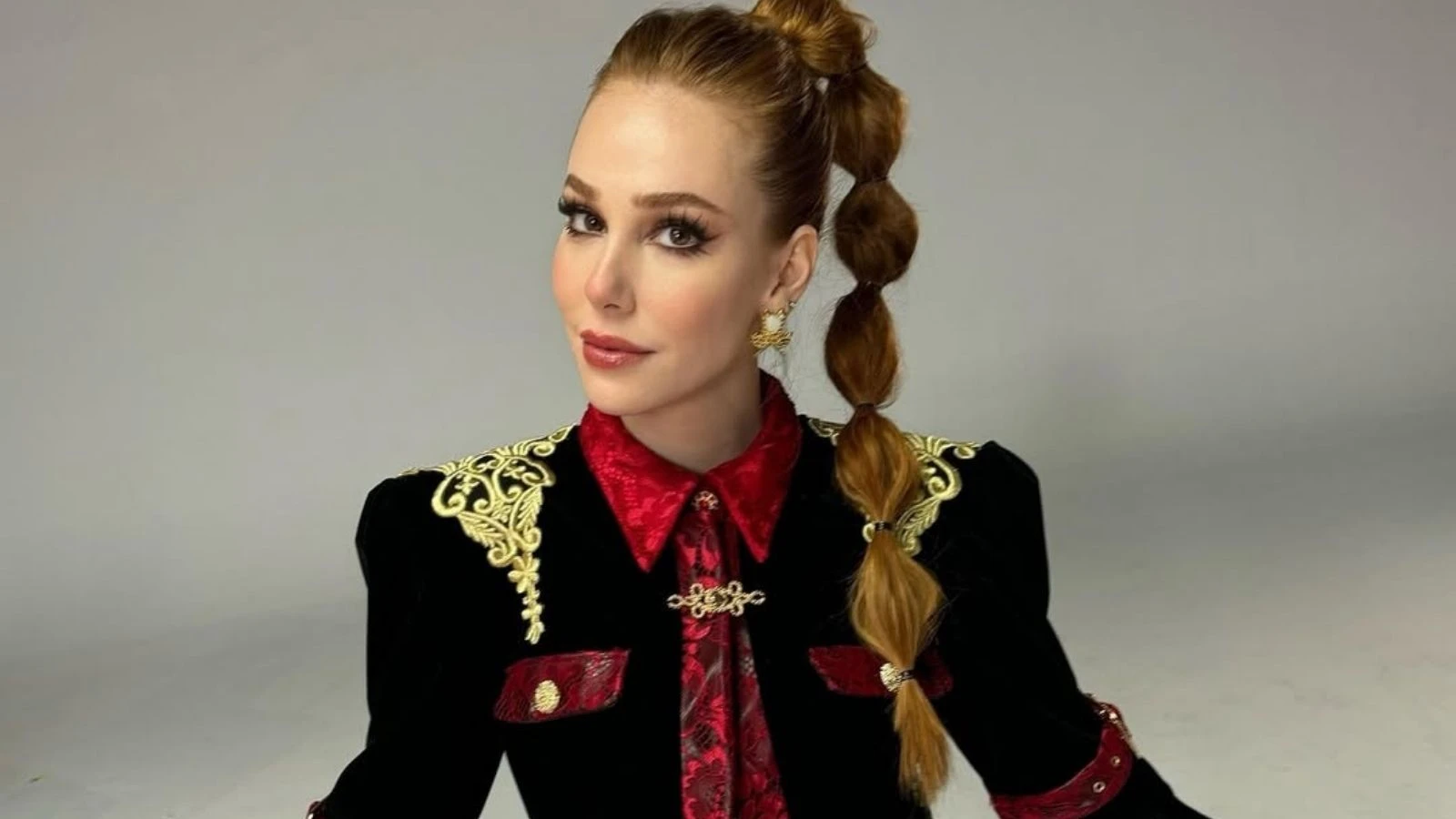 Elçin Sangu hakkında çıkan hastalık iddialarına cevap verdi! 1 Elçin Sangu hakkında çıkan hastalık iddialarına cevap verdi!