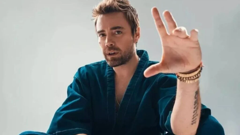 11 kez burun ameliyatı olan Murat Dalkılıç arkadaşı Şimal’in cenazesinde görüntülendi!
