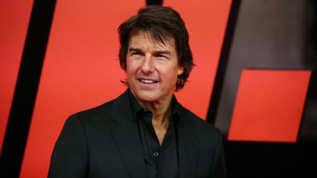 Tom Cruise’tan tanıtım turu rekoru! Görev aşkına 40 saat havada kaldı