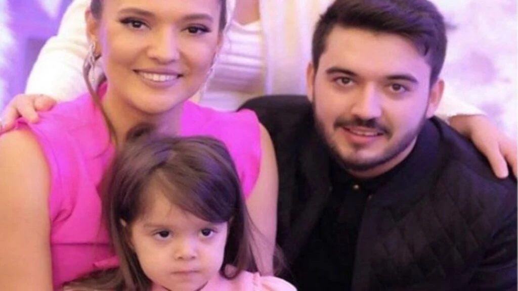Demet Akalın’ın üvey kardeşi Çağ Adanur kimdir? Çağ Adanur kaç yaşında mesleği ne?