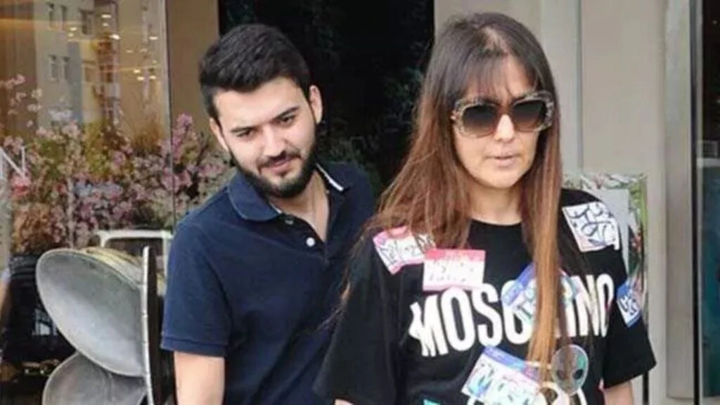 Demet Akalın’ın üvey kardeşi Çağ Adanur kimdir? Çağ Adanur kaç yaşında mesleği ne?