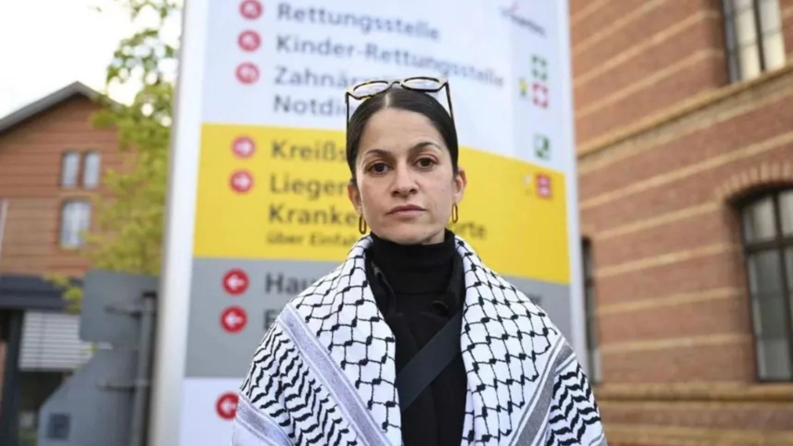 Madleen gemisindeki Türk Yasemin Acar kimdir? Yasemin Acar kaç yaşında nereli? 5 Madleen gemisindeki Türk Yasemin Acar kimdir? Yasemin Acar kaç yaşında nereli?