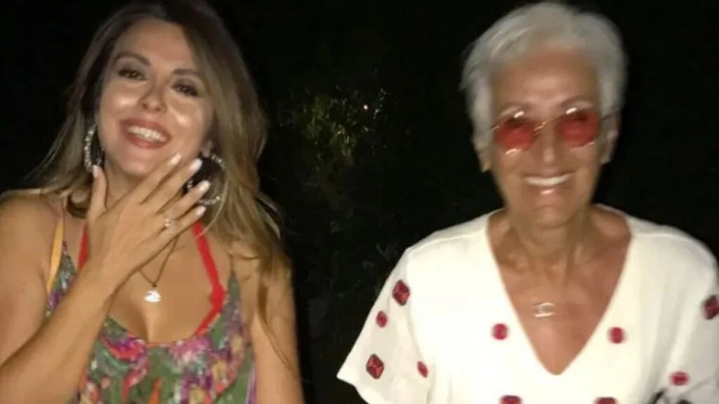 Aslı Hünel annesinin cenazesinde fenalaştı! Sanatçıyı abisi zor sakinleştirdi