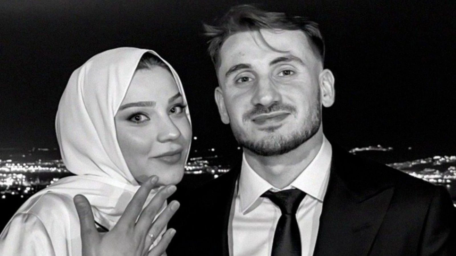 Kerem Aktürkoğlu’ndan nişanlısı ile aile saadeti!