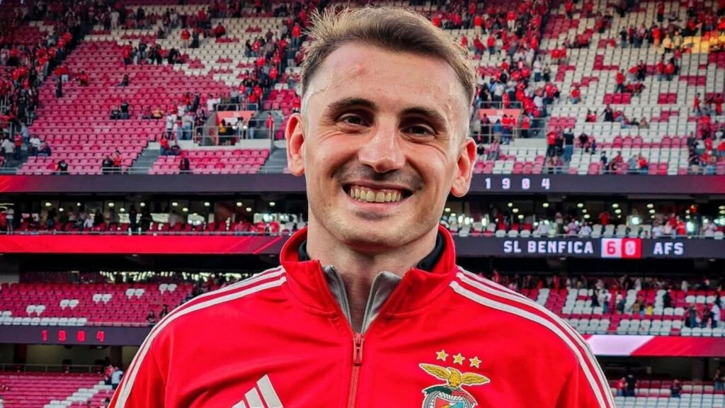 Kerem Aktürkoğlu’ndan nişanlısı ile aile saadeti!
