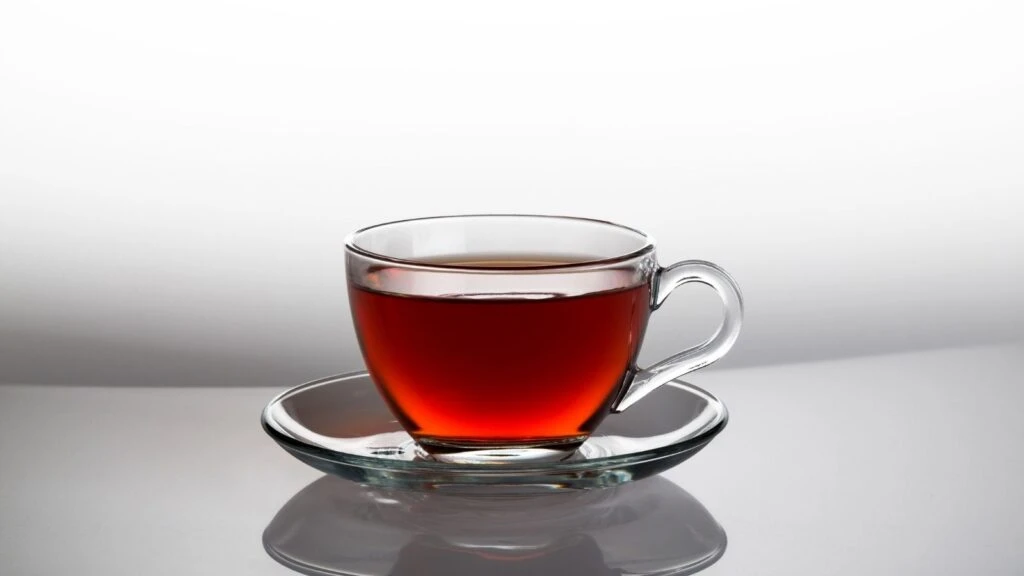Sabahları sakın direkt kahve çay içmeyin! Kalbi öldüren bilgi