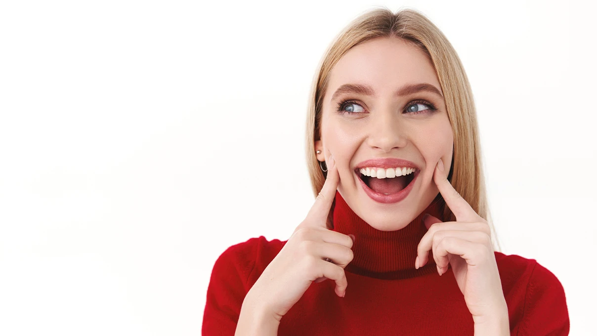 Hollywood Gülüşü Nedir? Dr. Ali Ferhat Karakaş’tan Estetik Diş Hekimliğinde Yeni Trendler 7 haber6 kopya