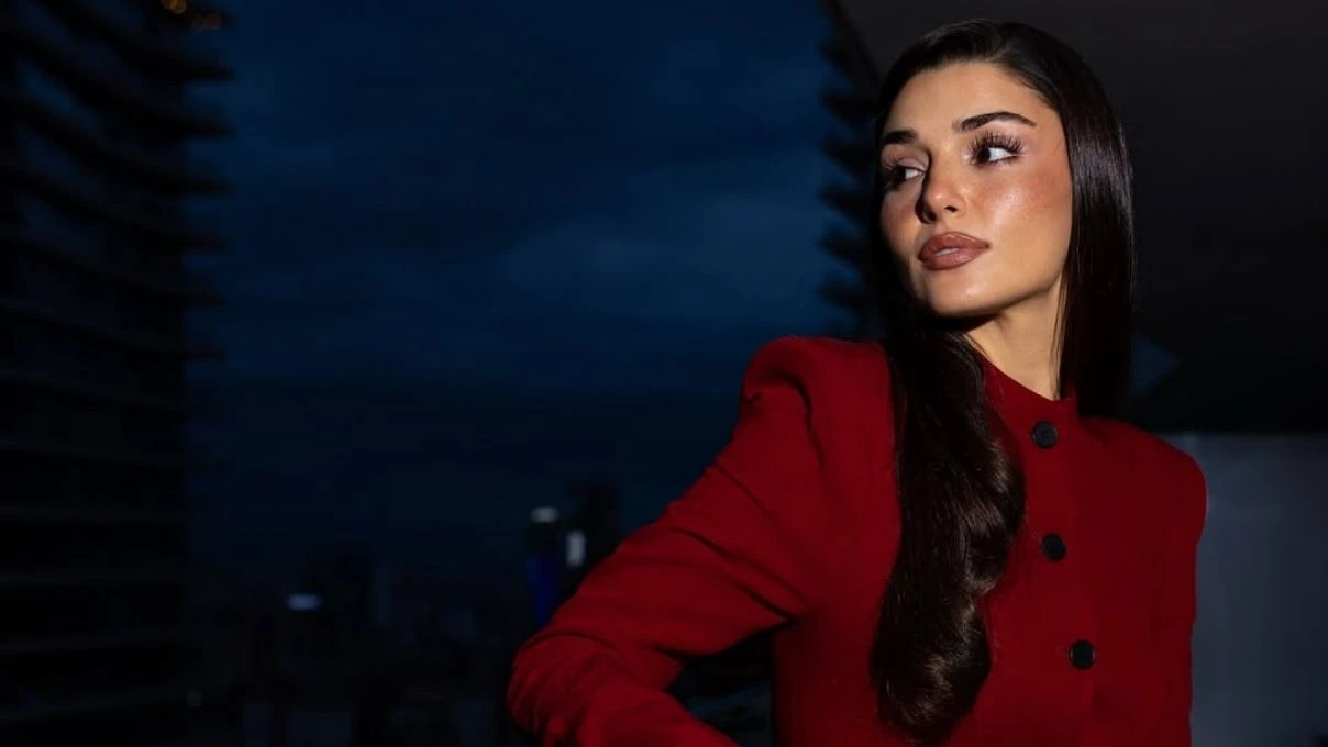 Hande Erçel dünyanın en güzel aktristi seçildi! 9 Hande Erçel dünyanın en güzel aktristi seçildi!