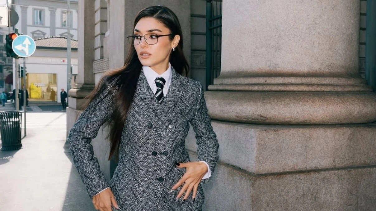 Hande Erçel dünyanın en güzel aktristi seçildi! 4 Hande Erçel dünyanın en güzel aktristi seçildi!