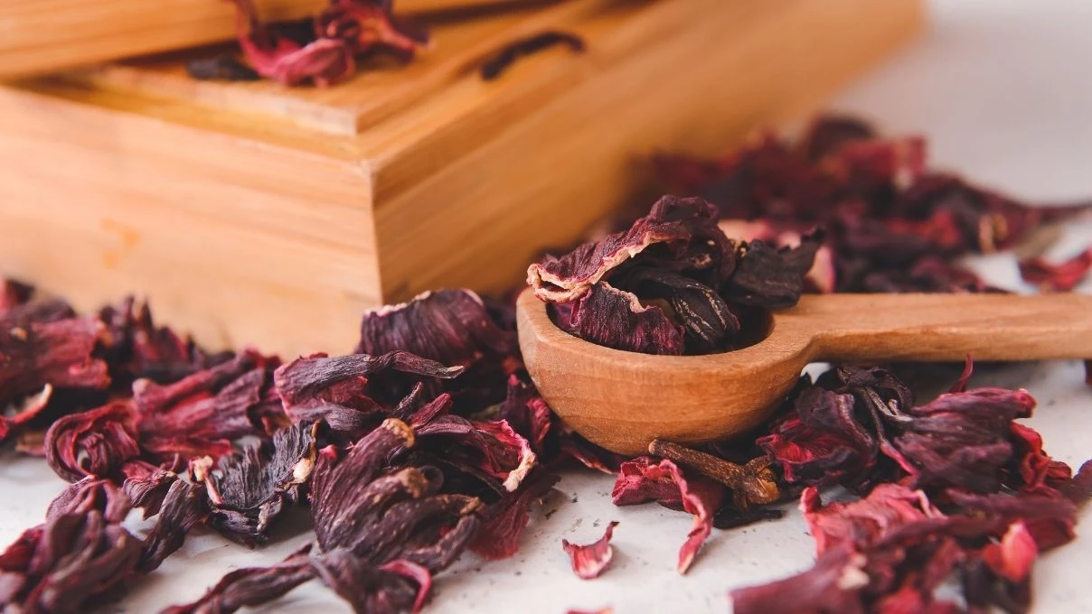 Kış depresyonu diye bir şey yok! Hemen aktardan hibiskus çayı alın