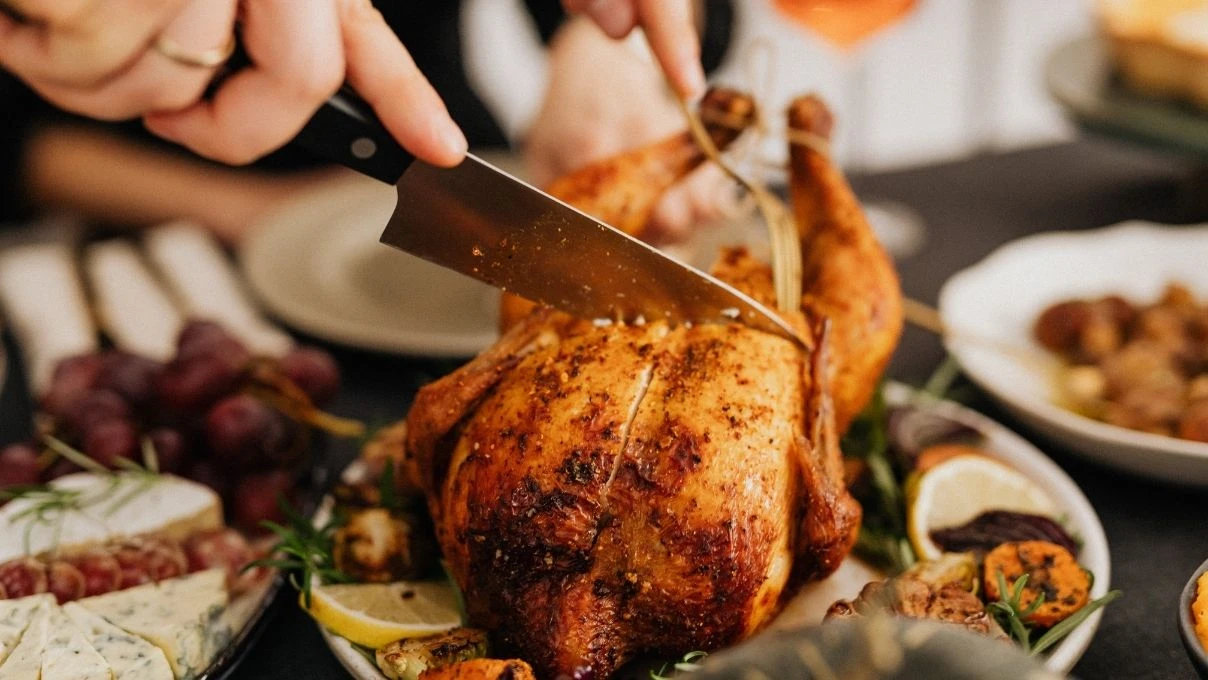 Hindi etini lokum gibi pişirmenin püf noktası! Çıtır çıtır lezzet 12 Hindi etini lokum gibi pişirmenin püf noktası! Çıtır çıtır lezzet