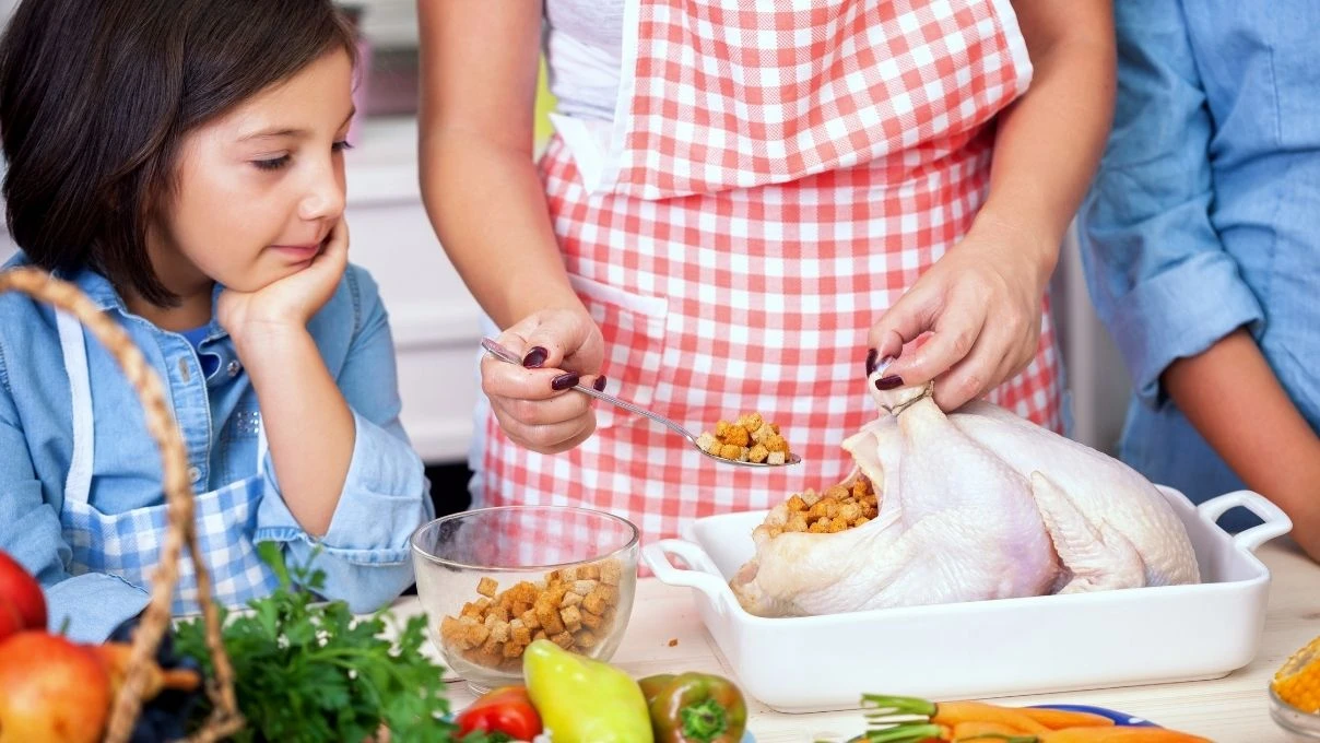 Hindi etini lokum gibi pişirmenin püf noktası! Çıtır çıtır lezzet 13 Hindi etini lokum gibi pişirmenin püf noktası! Çıtır çıtır lezzet