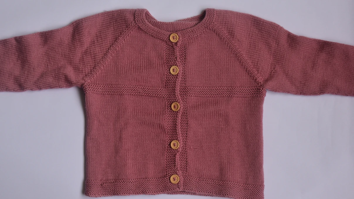 En çok aranan kışlık bebek hırkası modelleri 2025! Bebekler artık hiç üşümeyecek 6 hirka 3