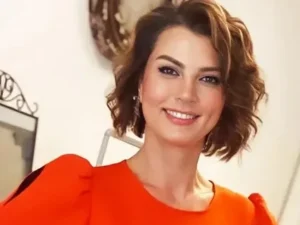 Açelya Akkoyun'un abisi hayatını kaybetti! Ünlü oyuncu abisi Demokan Akkoyun'a böyle veda etti 4 i 34 5