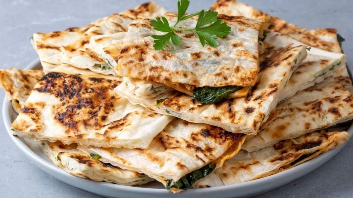 Gözleme yapmak artık çok kolay! İki malzemeyle