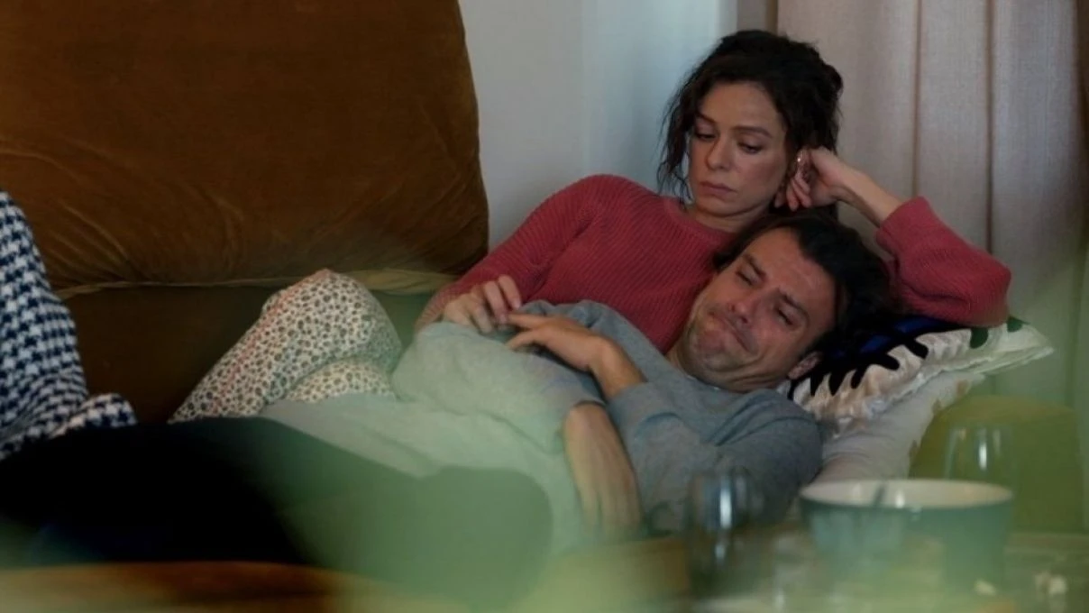 İlk ve Son dizisinin 3 sezon çekimleri başladı! Efsane isimler Bergüzar Korel ve Timuçin Esen ekranlara dönüyor 6 İlk ve Son dizisinin 3 sezon çekimleri başladı! Efsane isimler Bergüzar Korel ve Timuçin Esen ekranlara dönüyor