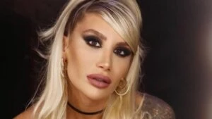 irem derici 2 1
