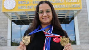 15 Yaşındaki Ayşegül Karagöz Dünya Şampiyonu Oldu!