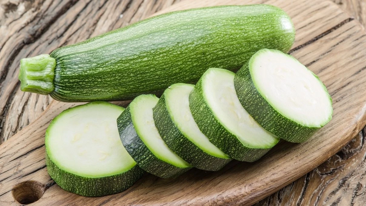 3 günde şişkinlikle vedalaşın! Kabak ve elma ikilisi