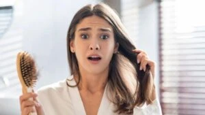 kadin sac dokulmesi 1068x601 1