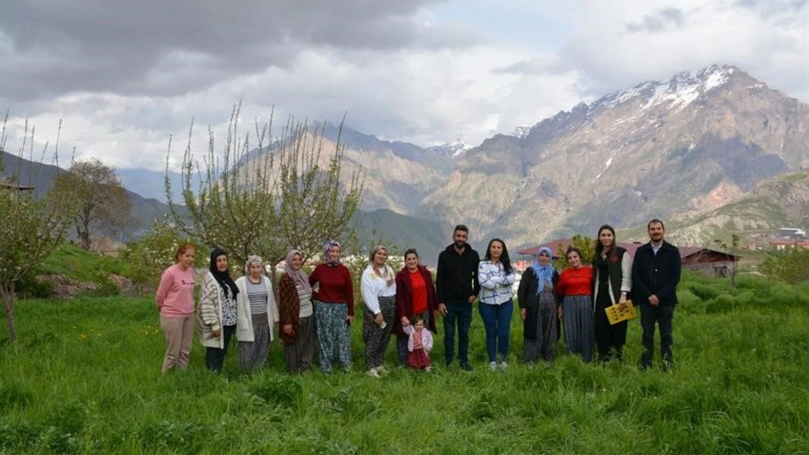 Hakkari’de kadın üreticiler safran yetiştiriciliği eğitimi aldı!