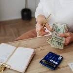 Kadın yatırımcının 5 altın kuralı: Altın ve dolar yükselirken ne yapmalı?