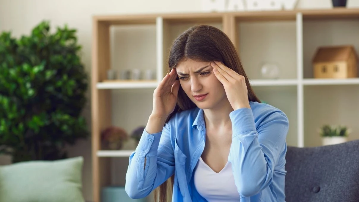 Migren kadınlarda neden daha sık görülür? Nörolog cevapladı 9 Migren kadınlarda neden daha sık görülür? Nörolog cevapladı