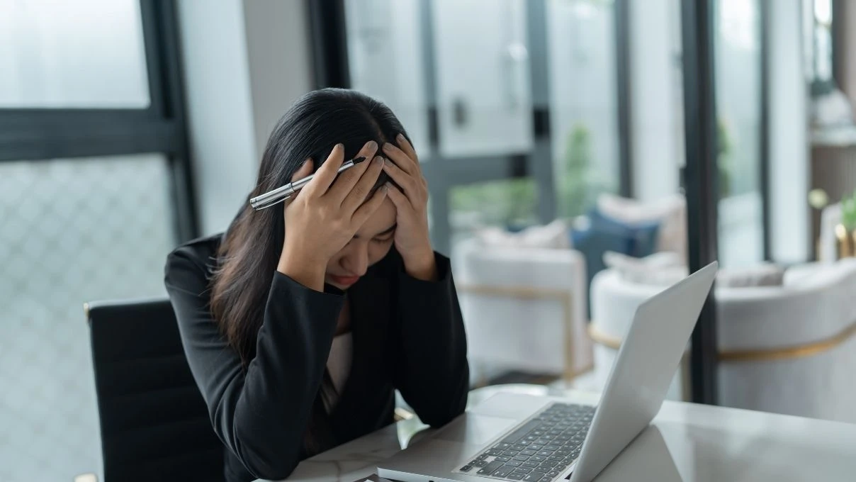 Migren kadınlarda neden daha sık görülür? Nörolog cevapladı 6 Migren kadınlarda neden daha sık görülür? Nörolog cevapladı