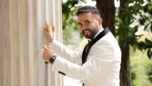 Kadir Ezildi'nin 20 yaşında olsaydım itirafı sosyal medyada rekor kırdı! Paylaştığı not gündemde 9 kadir ezildi kimdir en hamarat benim kadir ezildi kac yasinda nereli evlendi mi annesi kim sevgilisi kim 2