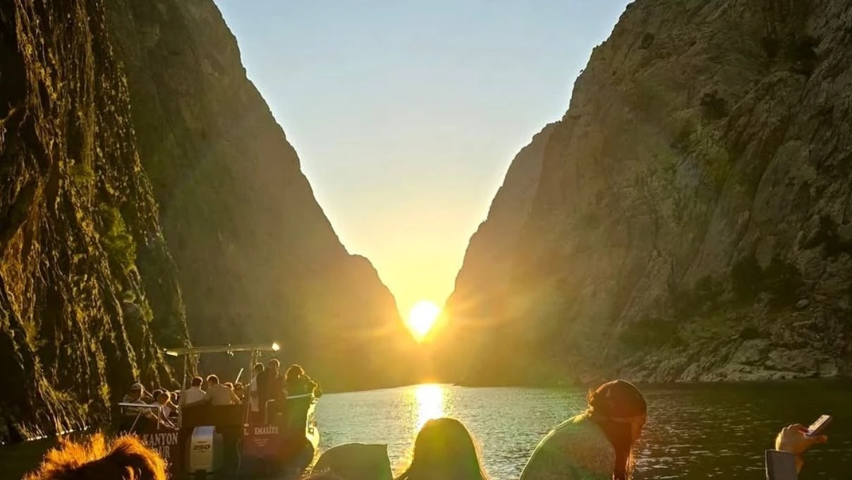 karanlik kanyon nerede ve nasil gidilir karanlik kanyon a turistler neden geliyor 1