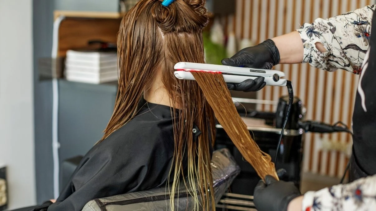 Kadınlar arasında hızla yayılan yeni trend: Evde doğal keratin bakımı