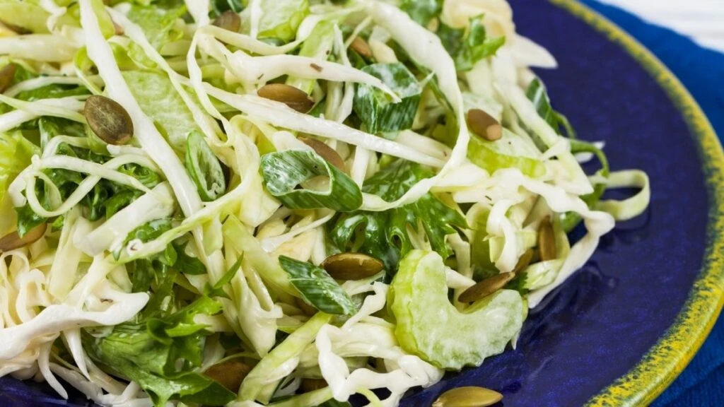 Kereviz salatasının gücü! Bağırsakları çalıştırıyor, bağışıklığı güçlendiriyor