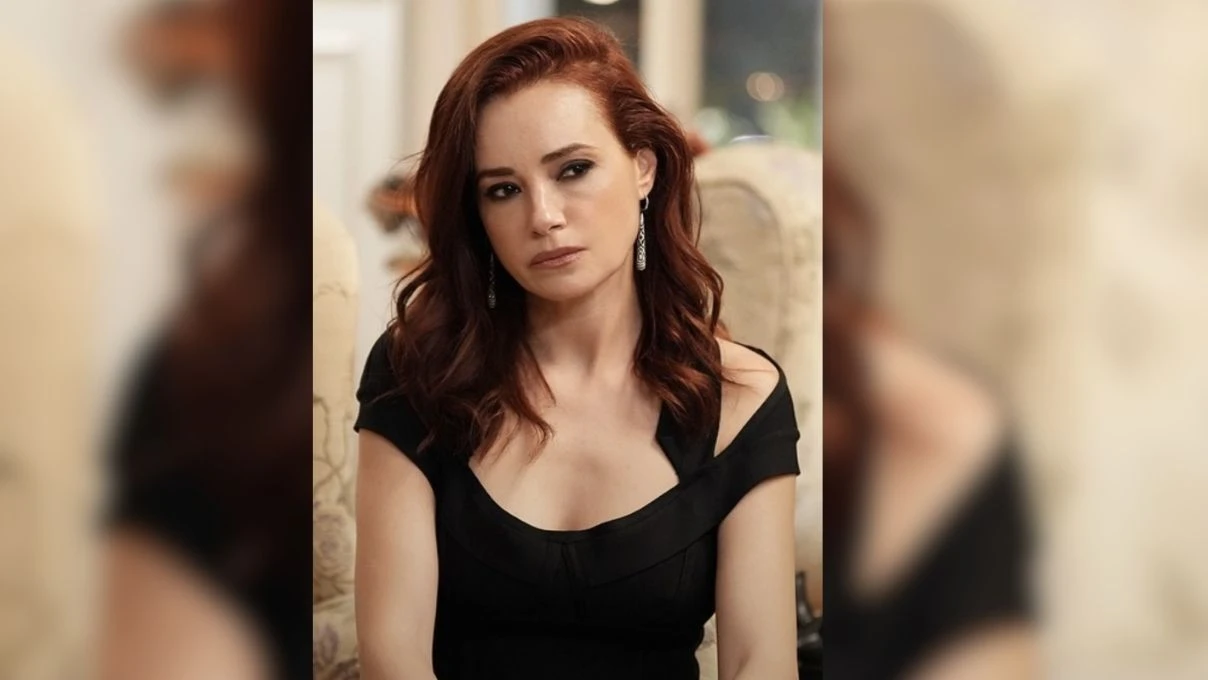 Kıskanmak 8. bölümde Seniha’nın yeni görünümü sosyal medyayı salladı! Seniha’nın yeni tarzı çok konuşuluyor 5 kiskanmak senihanin yeni tarzi