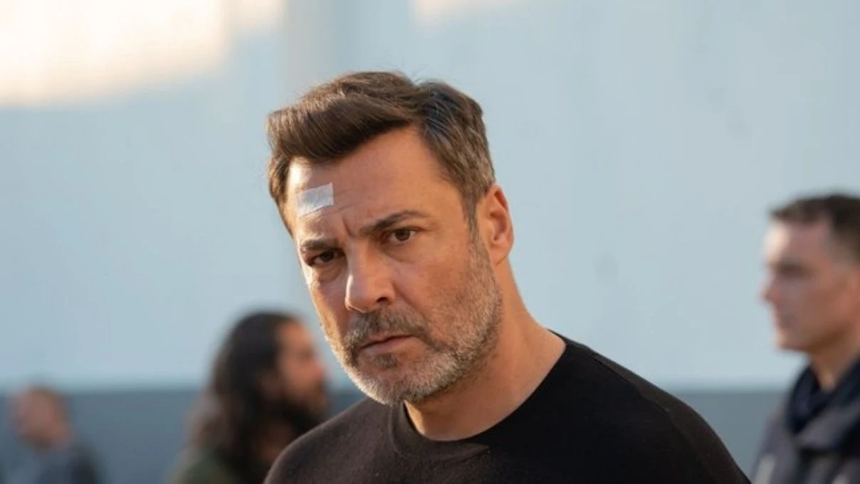 Kızılcık Şerbeti dizisi önce oyuncular gitti sonra senaryo değişti! İzleyiciye pes dedirten ayrılıklar 6 Kızılcık Şerbeti dizisi önce oyuncular gitti sonra senaryo değişti! İzleyiciye pes dedirten ayrılıklar