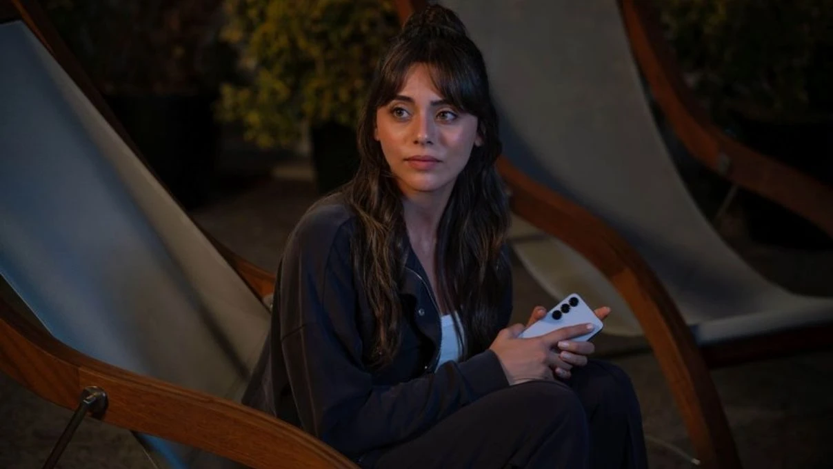 Kızılcık Şerbeti dizisi önce oyuncular gitti sonra senaryo değişti! İzleyiciye pes dedirten ayrılıklar 9 Kızılcık Şerbeti dizisi önce oyuncular gitti sonra senaryo değişti! İzleyiciye pes dedirten ayrılıklar