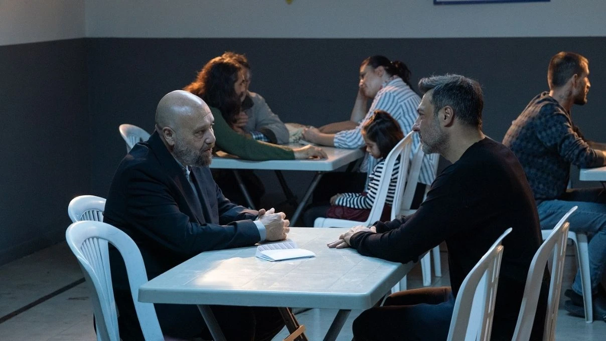 Kızılcık Şerbeti dizisi önce oyuncular gitti sonra senaryo değişti! İzleyiciye pes dedirten ayrılıklar 4 Kızılcık Şerbeti dizisi önce oyuncular gitti sonra senaryo değişti! İzleyiciye pes dedirten ayrılıklar