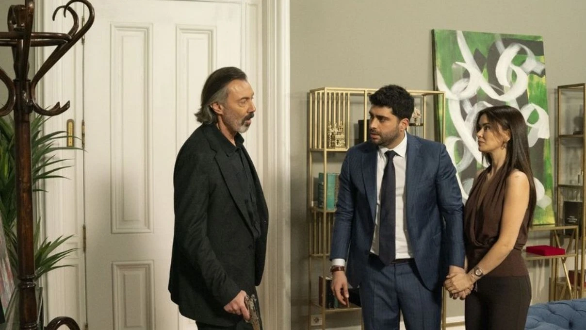 Kızılcık Şerbeti yaşayan kim? Kızılcık Şerbeti dizisine hangi oyuncu geri dönüyor? 