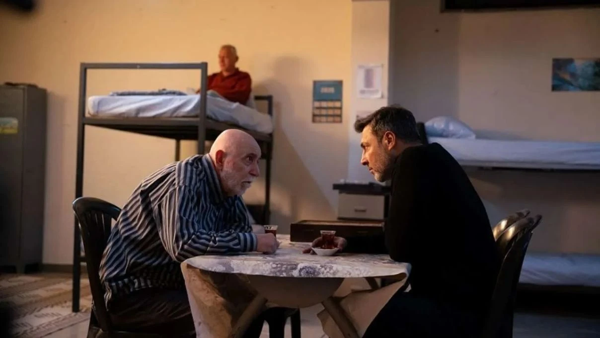 Kızılcık Şerbeti dizisi önce oyuncular gitti sonra senaryo değişti! İzleyiciye pes dedirten ayrılıklar 5 Kızılcık Şerbeti dizisi önce oyuncular gitti sonra senaryo değişti! İzleyiciye pes dedirten ayrılıklar