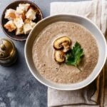 Diyet dostu kremasız mantar çorbası! Hem tok tutuyor hem ısıtıyor