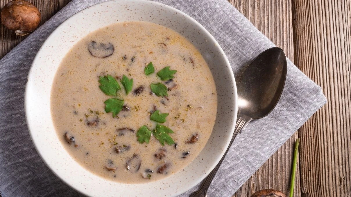 Diyet dostu kremasız mantar çorbası! Hem tok tutuyor hem ısıtıyor
